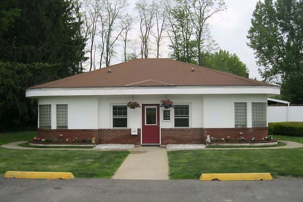 Corning Animal Hospital building exterior